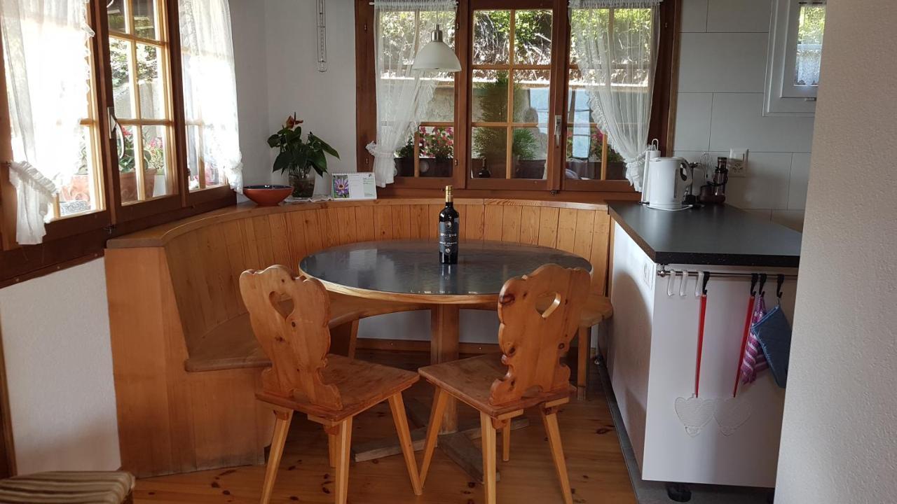 Krattigen Traumhaftes Chalet Mit Seesicht מראה חיצוני תמונה