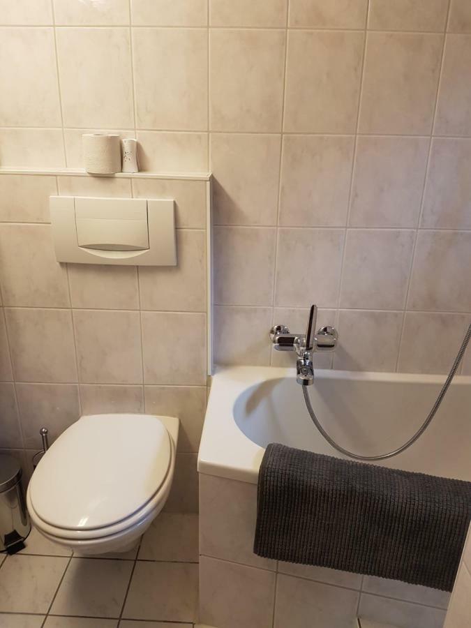 Krattigen Traumhaftes Chalet Mit Seesicht מראה חיצוני תמונה